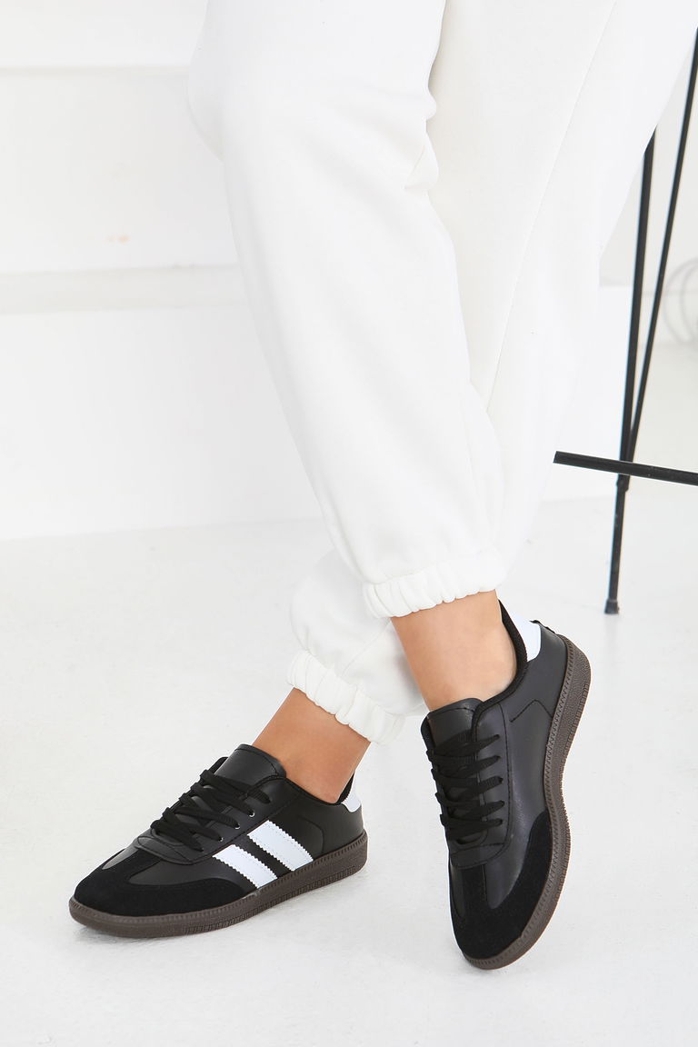 Kadın Siyah Beyaz Suni Deri Spor Ayakkabı - 27702-SIYAH-BEYAZ - TOFİSA