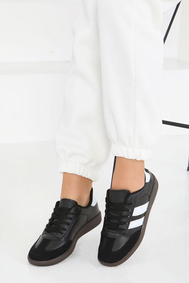 Kadın Siyah Beyaz Suni Deri Spor Ayakkabı - 27702-SIYAH-BEYAZ - TOFİSA