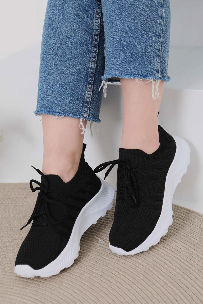 Kadın Siyah Beyaz Yüksek Tabanlı Spor Ayakkabı - 27082 - TOFİSA