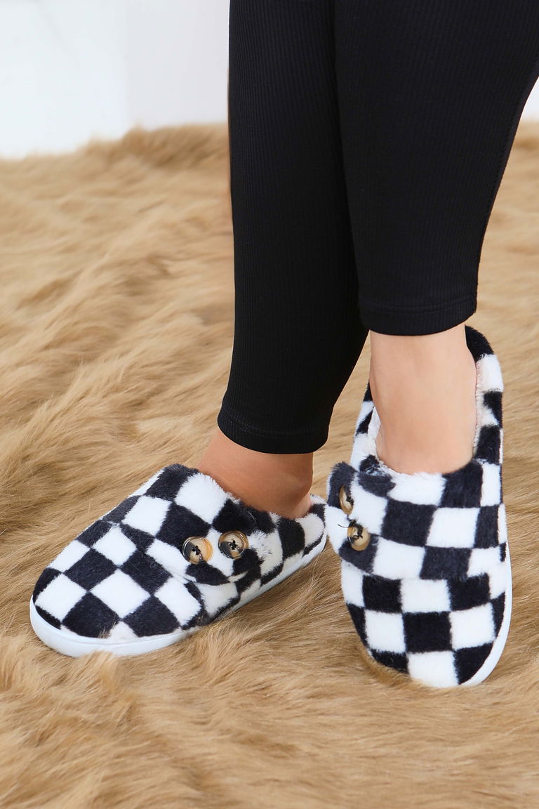 Kadın Siyah Ekoseli Düğmeli Ev Terliği - 27780-SIYAH - TOFİSA