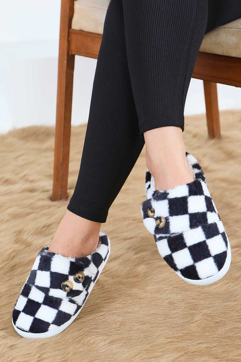 Kadın Siyah Ekoseli Düğmeli Ev Terliği - 27780-SIYAH - TOFİSA