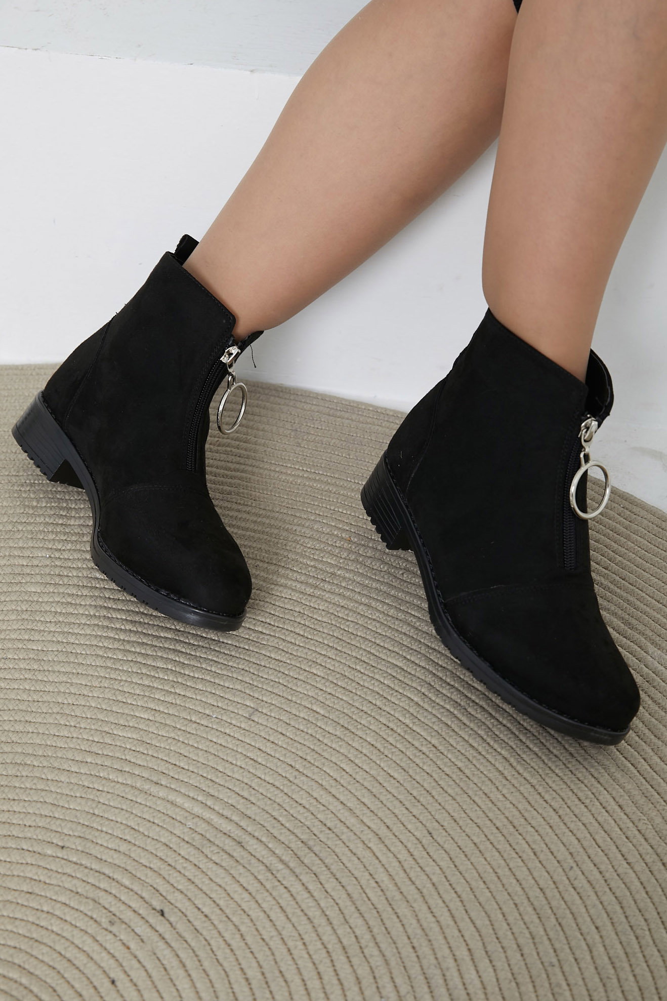Kadın Siyah Fermuarlı Yarım Bot - 26705 - 1