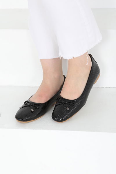 Kadın Siyah Fiyonklu Parlak Babet - 27239 