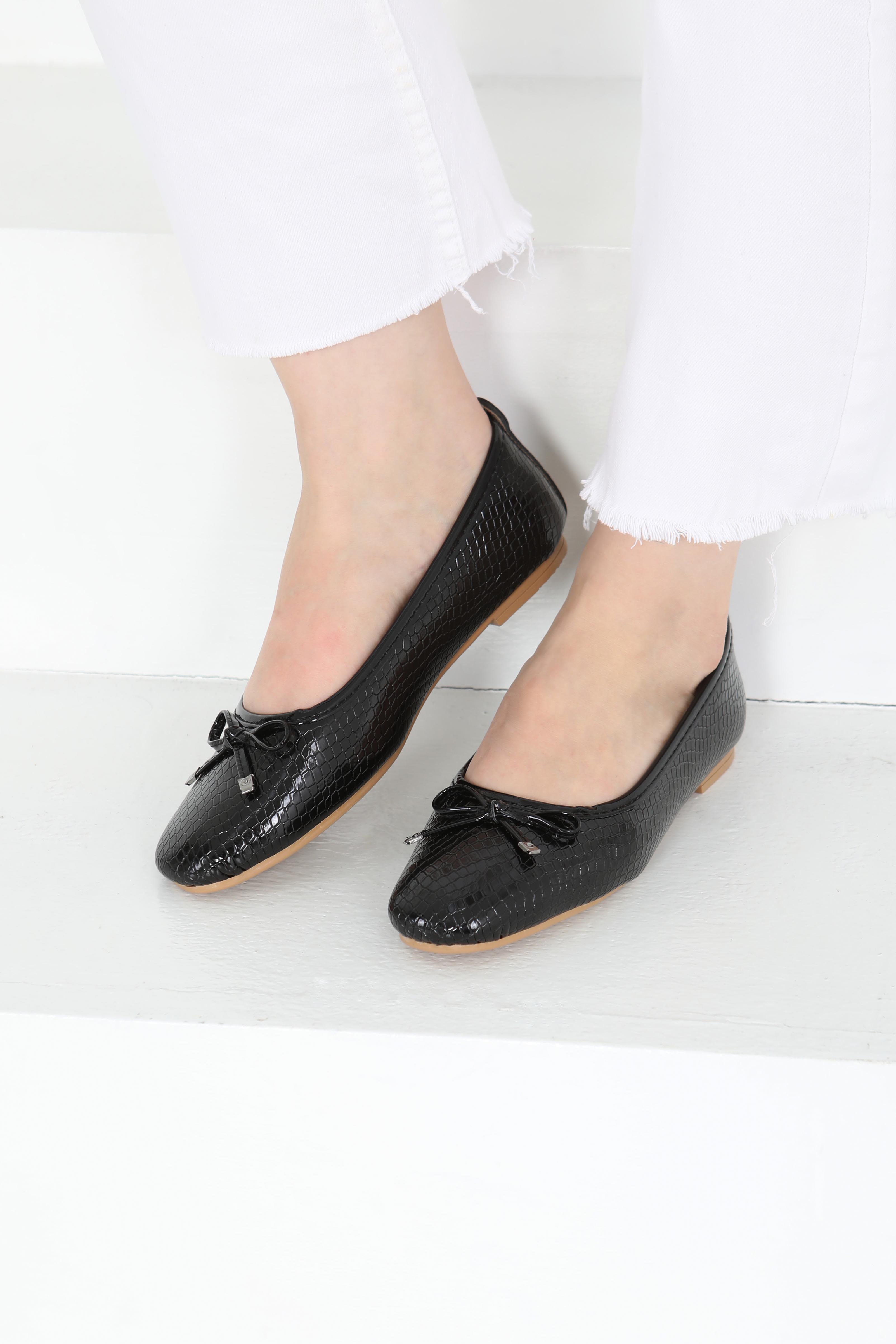 Kadın Siyah Fiyonklu Parlak Babet - 27239 - 4