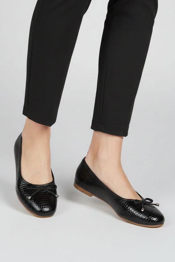 Kadın Siyah Fiyonklu Parlak Babet - 28233-SIYAH - 2