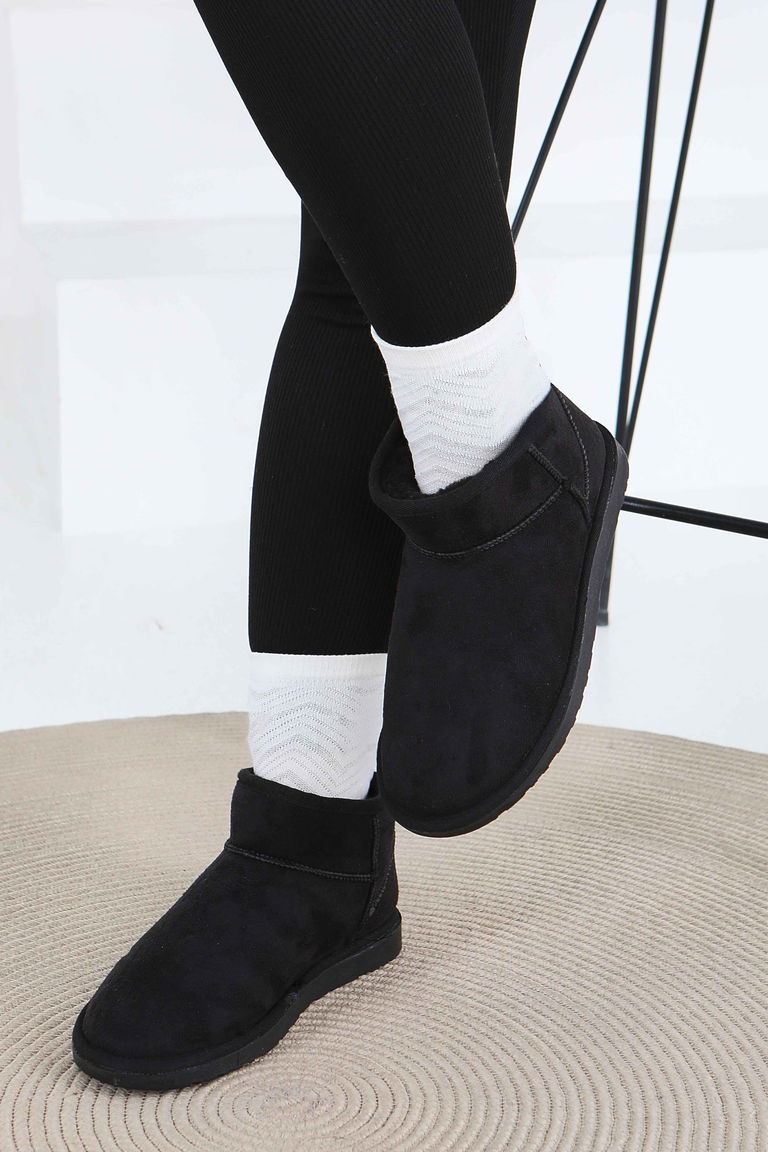 Kadın Siyah İçi Peluş Yarım Süet Bot - 27784-SIYAH - TOFİSA