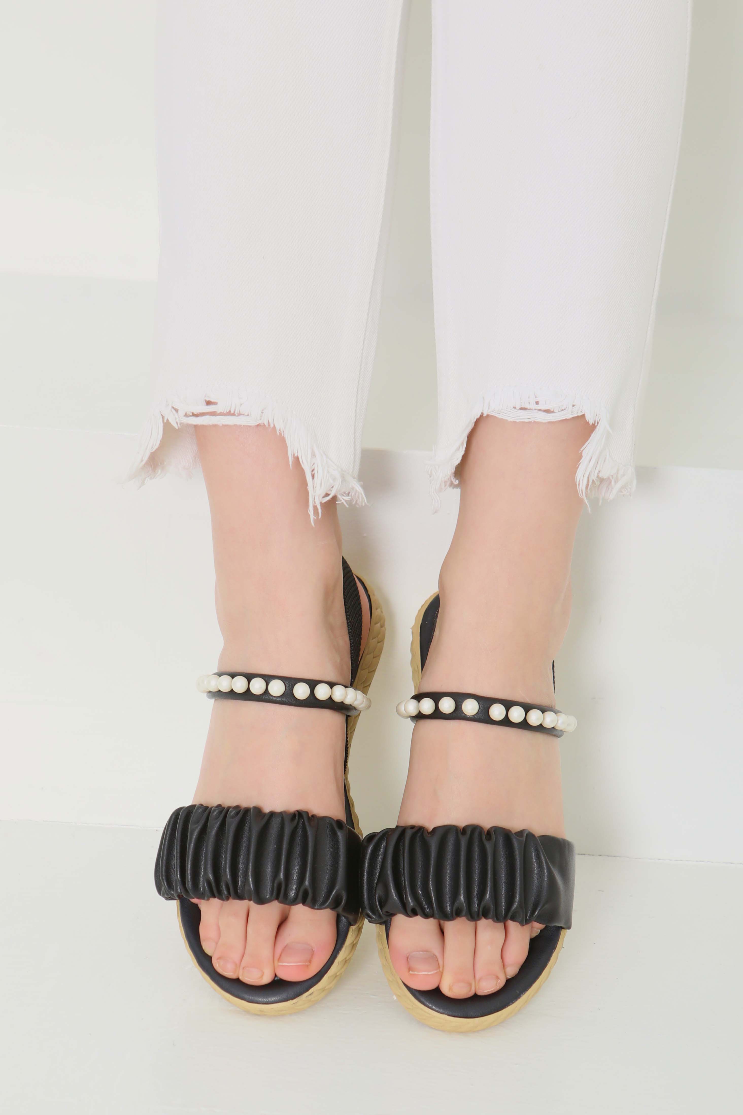 Kadın Siyah Lastili İncili Sandelet - 27108 - 2