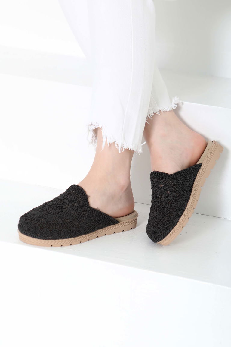Kadın Siyah Nakış Hasırlı Terlik - 27158 - TOFİSA