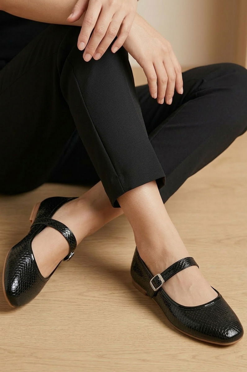 Kadın Siyah Suni Deri Kemerli Babet - 28339-SIYAH - 1