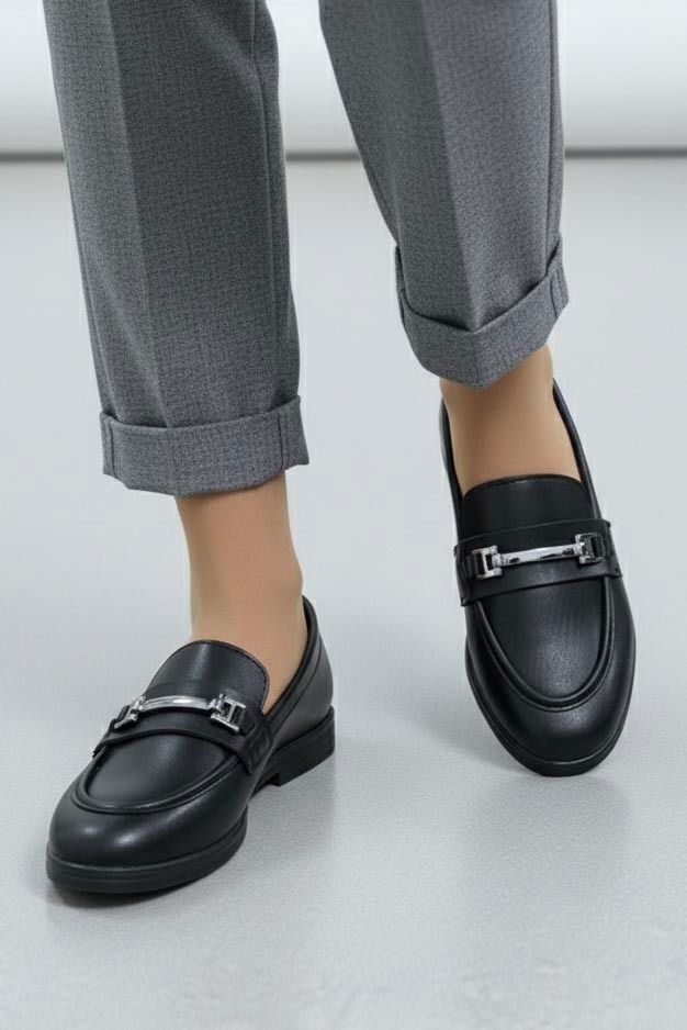 Kadın Siyah Tokalı Cilt Babet - 27908-SIYAH - TOFİSA