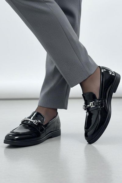 Kadın Siyah Tokalı Cilt Babet Ayakkabı - 27909-SIYAH 