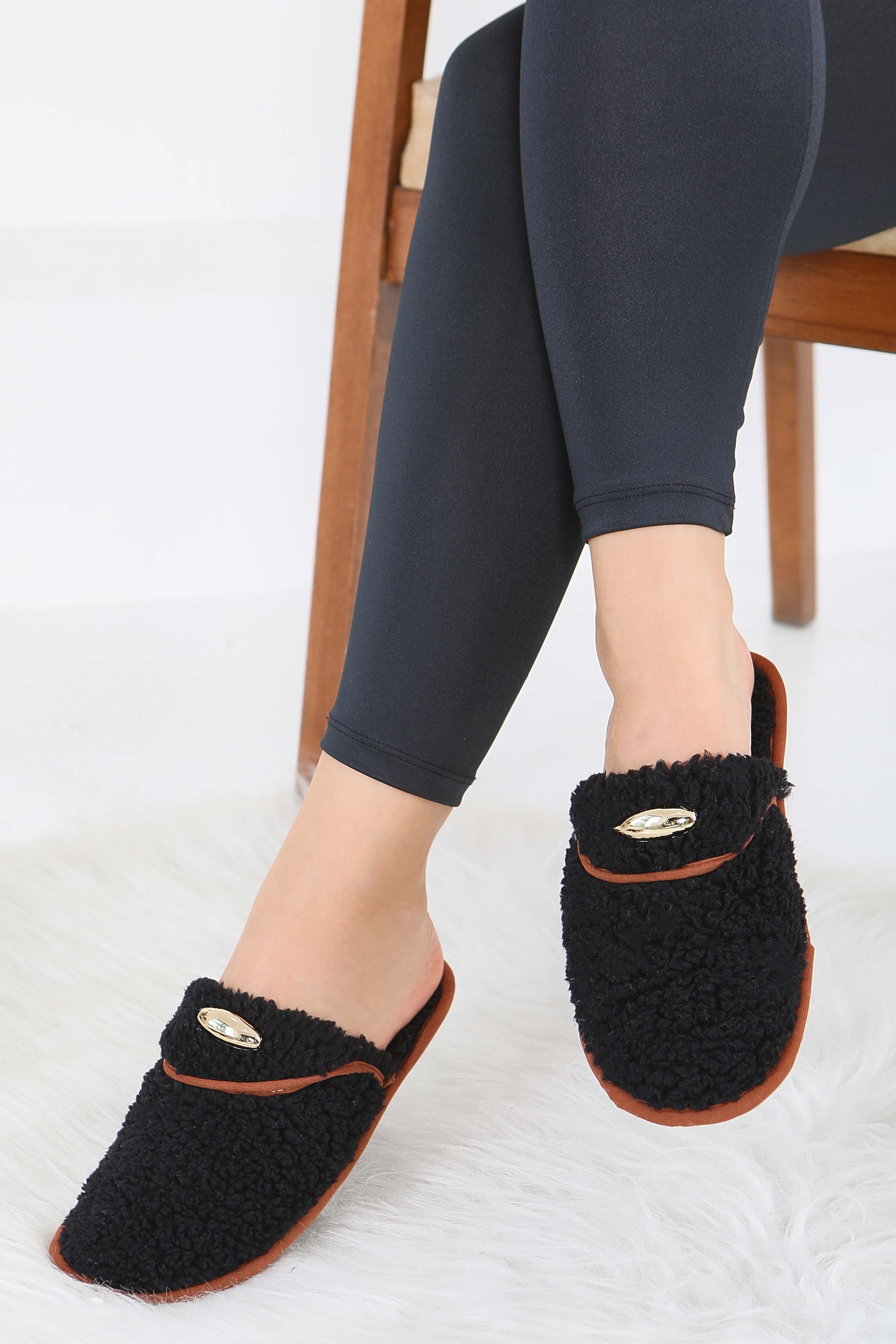 Kadın Siyah Tokalı Peluş Ev Terliği - 27912-SIYAH - 1