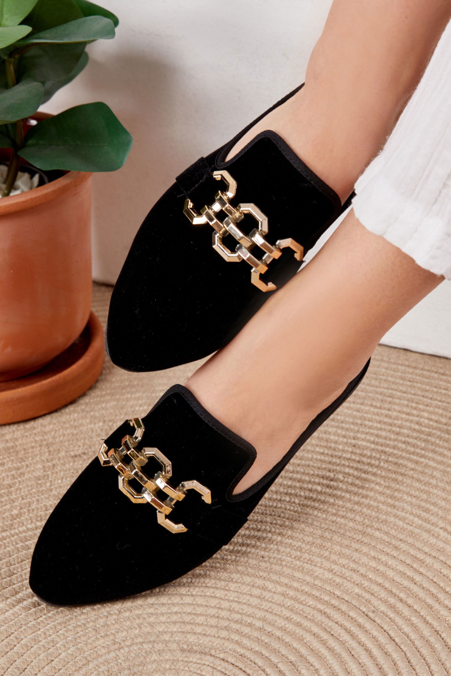 Kadın Siyah Tokalı Terlik - 26447 - 1