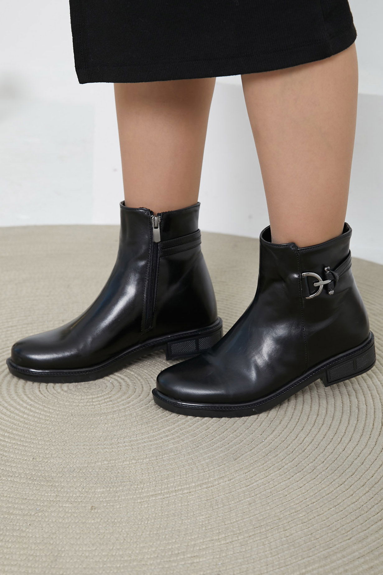 Kadın Siyah Tokalı Yarım Bot - 26708 - 1