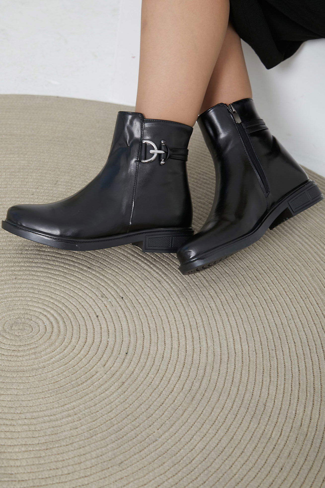 Kadın Siyah Tokalı Yarım Bot - 26708 - 2