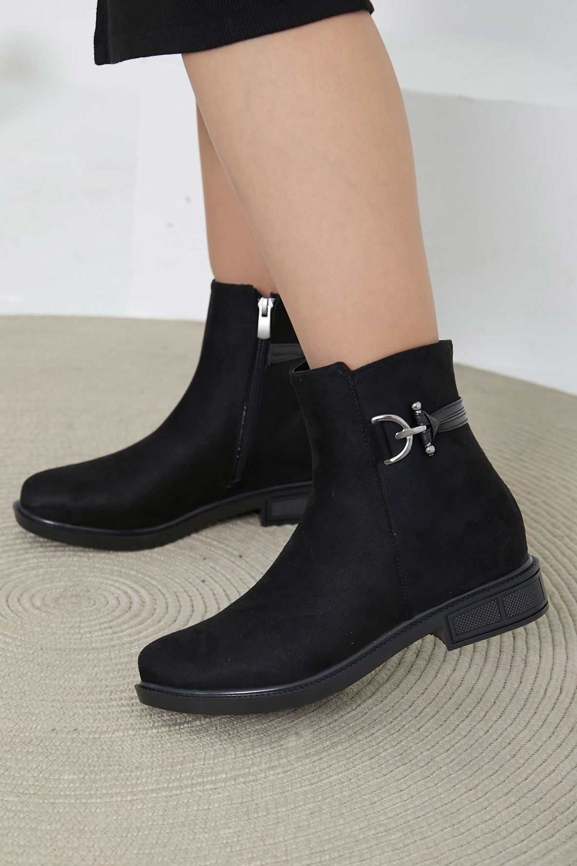 Kadın Siyah Tokalı Yarım Bot - 26709 - 1