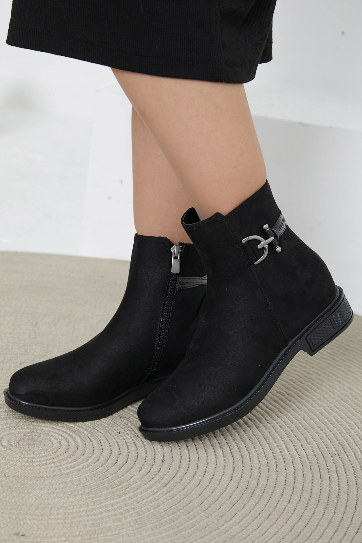 Kadın Siyah Tokalı Yarım Bot - 26709 - 2