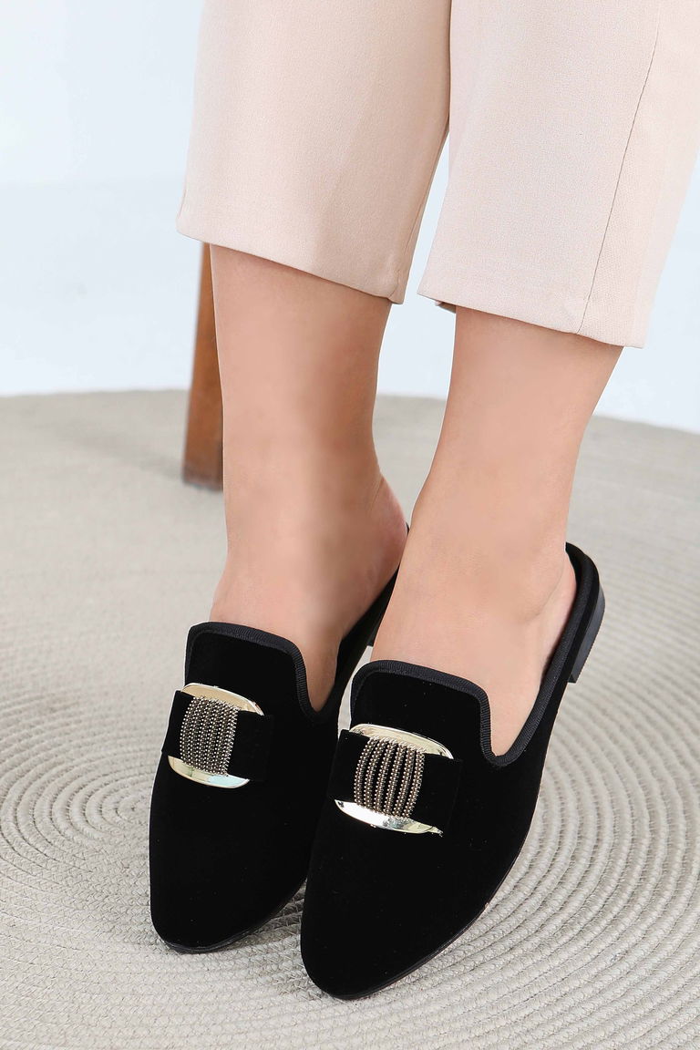 Kadın Siyah Ucu Sivri Süet Tokalı Terlik - 27786-SIYAH - TOFİSA