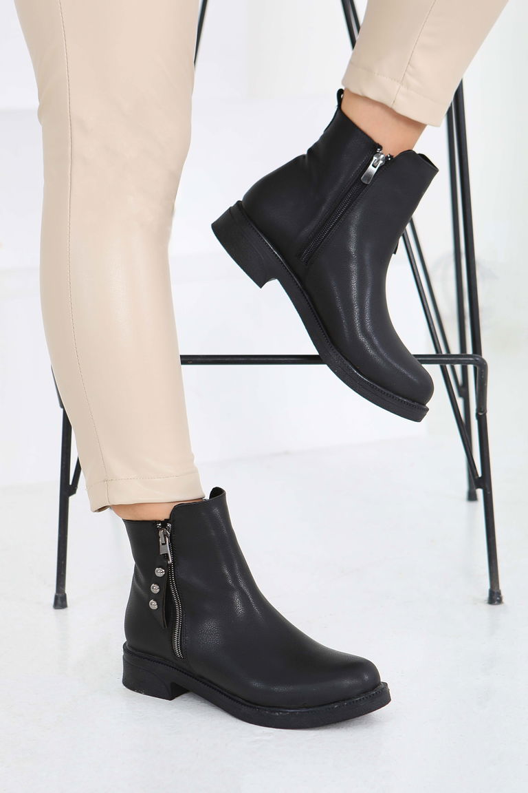 Kadın Siyah Yanları Fermuarlı Suni Deri Bot - 27849-SIYAH - TOFİSA