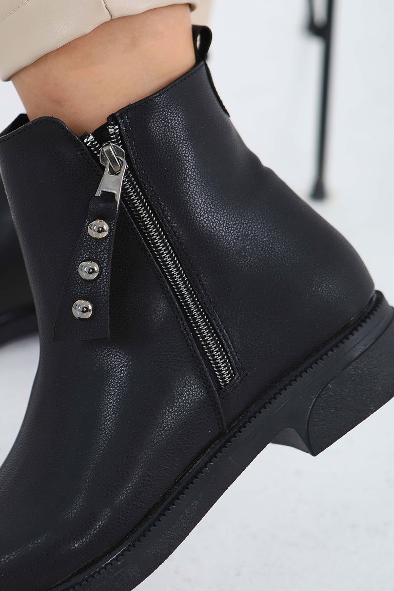 Kadın Siyah Yanları Fermuarlı Suni Deri Bot - 27849-SIYAH - TOFİSA