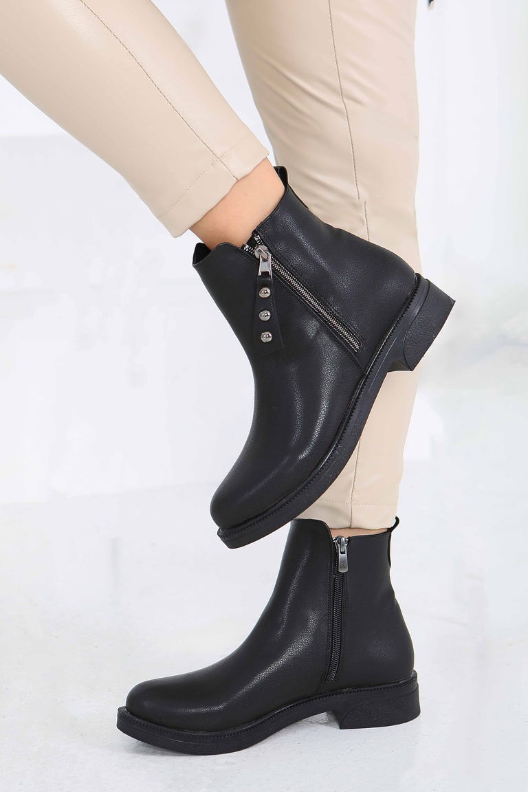 Kadın Siyah Yanları Fermuarlı Suni Deri Bot - 27849-SIYAH - TOFİSA