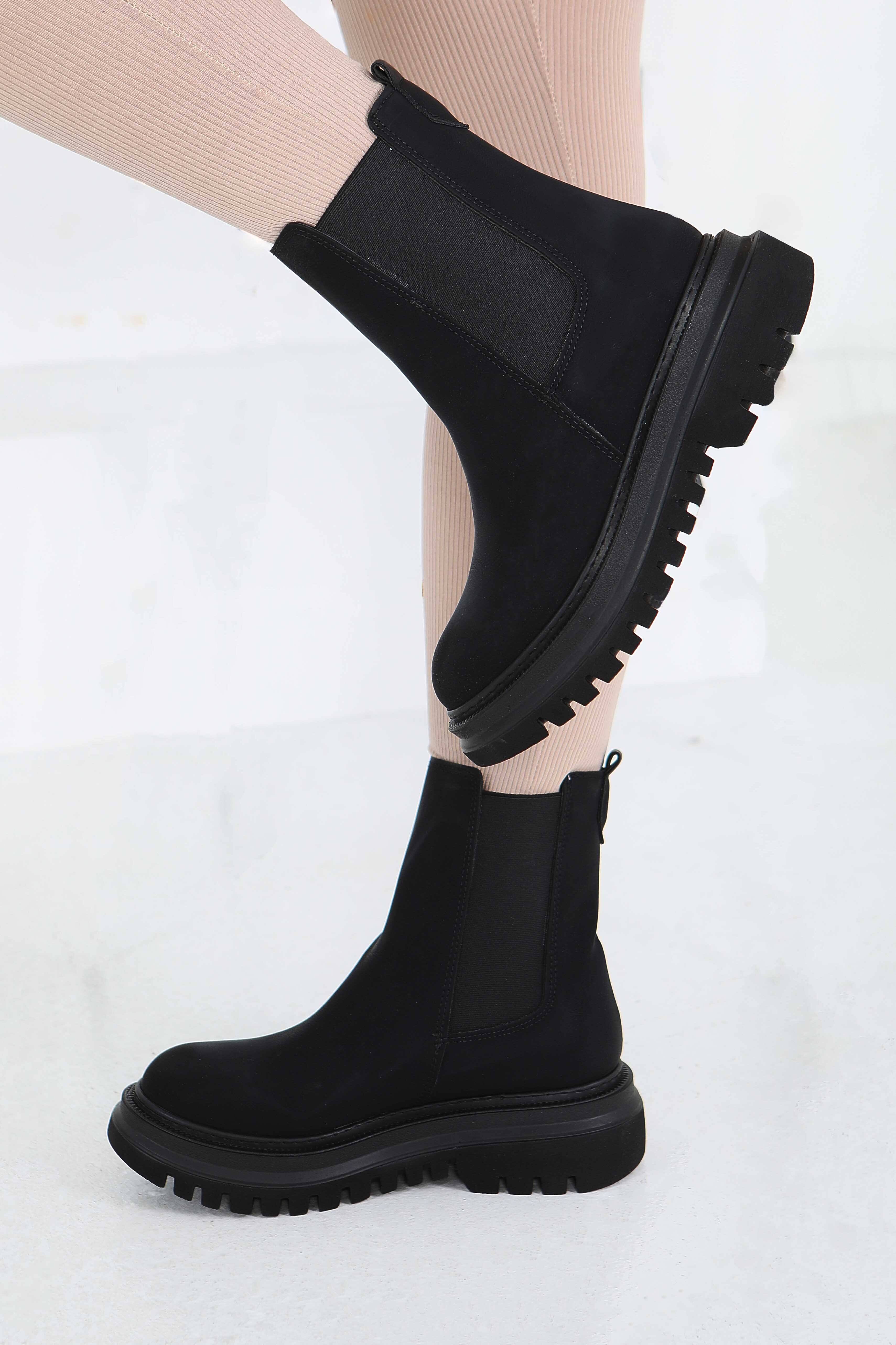 Kadın Siyah Yanları Lastikli Süet Bot - 27847-SIYAH - 1