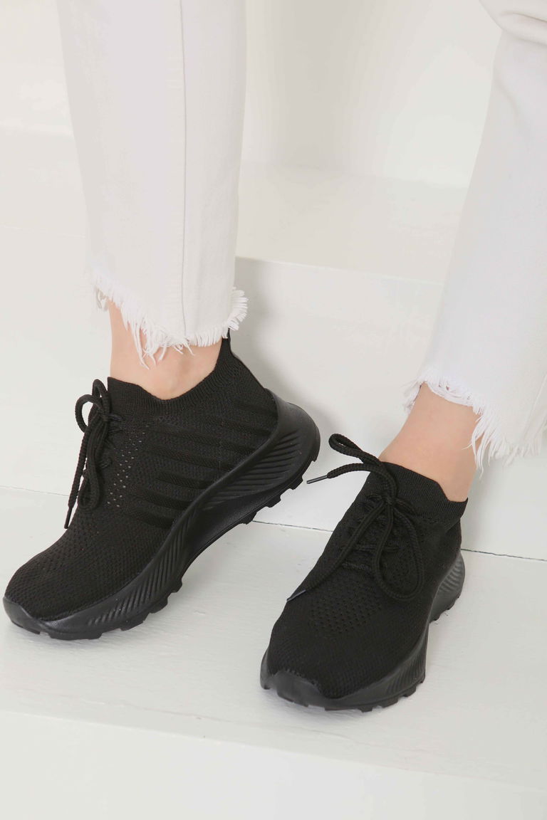 Kadın Siyah Yüksek Tabanlı Spor Ayakkabı - 27082 - TOFİSA