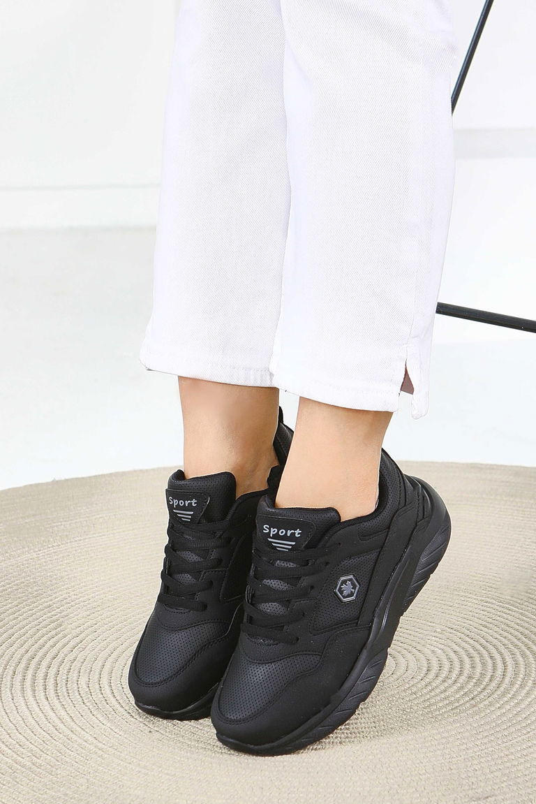 Kadın Siyah Yüksek Tabanlı Suni Deri Spor Ayakkabı - 27616 - TOFİSA