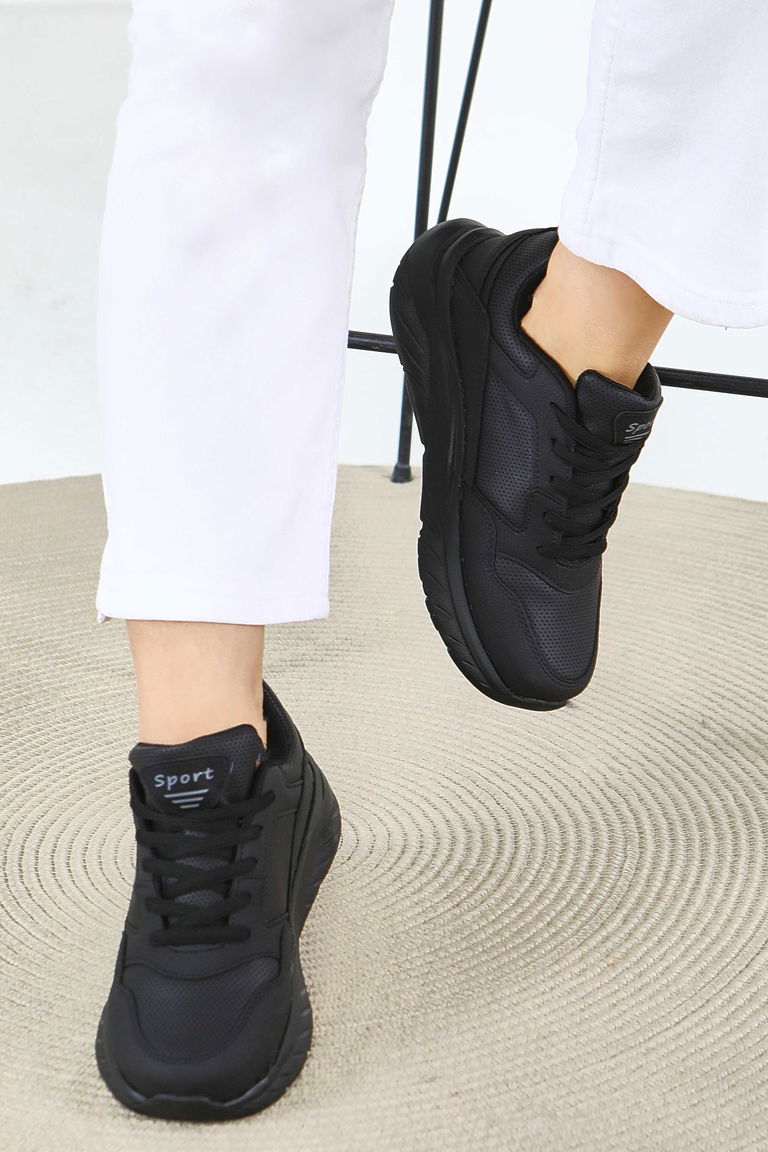 Kadın Siyah Yüksek Tabanlı Suni Deri Spor Ayakkabı - 27616 - TOFİSA