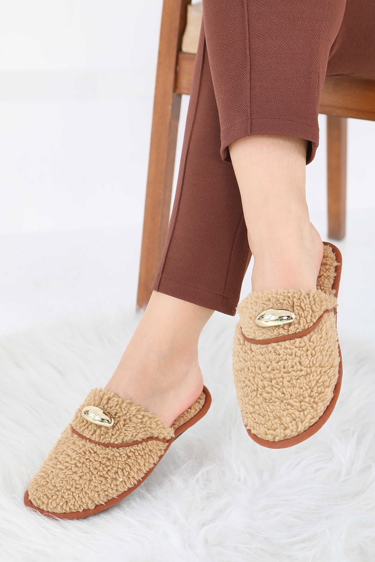 Kadın Vizon Tokalı Peluş Ev Terliği - 27912-VIZON - TOFİSA