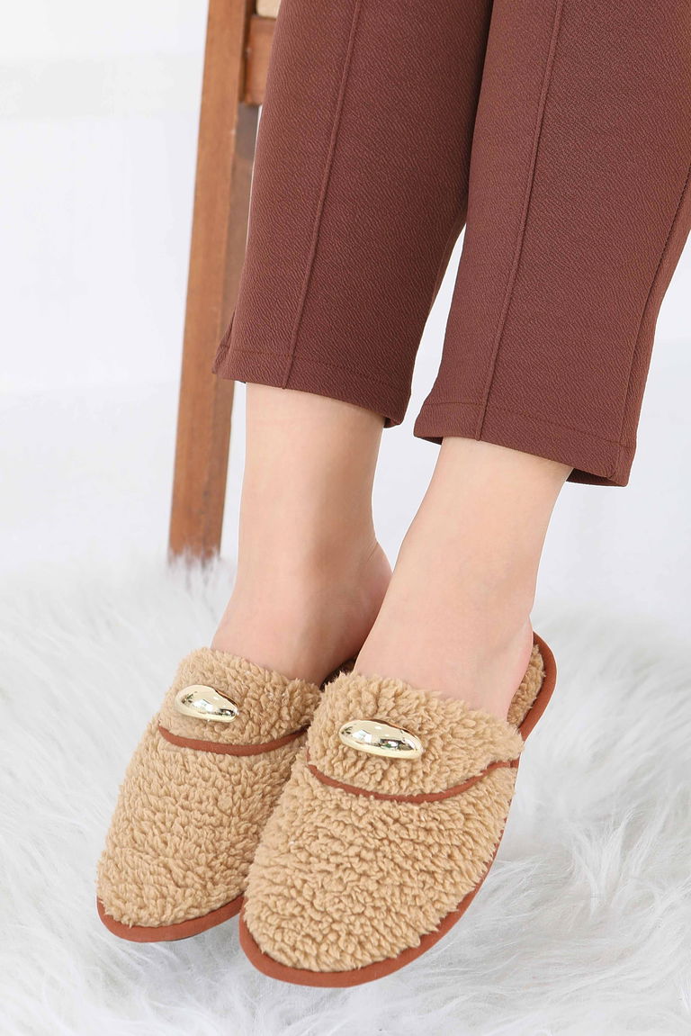 Kadın Vizon Tokalı Peluş Ev Terliği - 27912-VIZON - TOFİSA