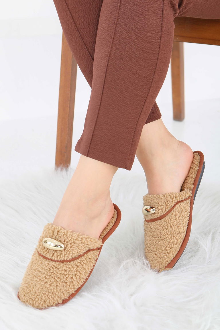 Kadın Vizon Tokalı Peluş Ev Terliği - 27912-VIZON - TOFİSA