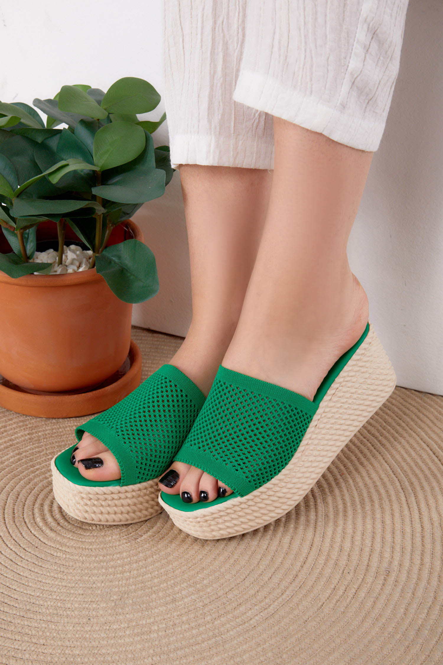 Kadın Yesil Dolgulu Hasır Terlik - 25721 - 1