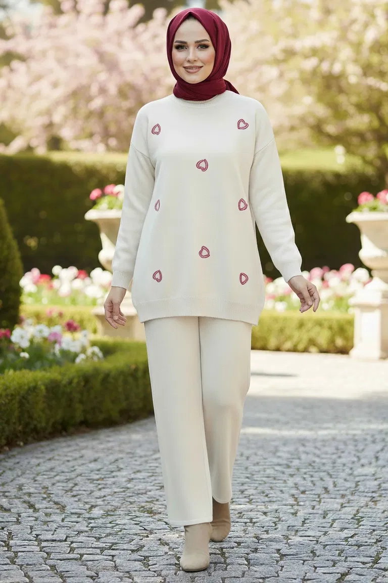 Kalp Detaylı Triko İkili Takım - 28124-KREM - TOFİSA