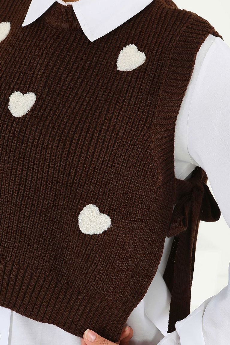 Kalp Nakışlı Triko Süveter - 27721-KAHVE - TOFİSA