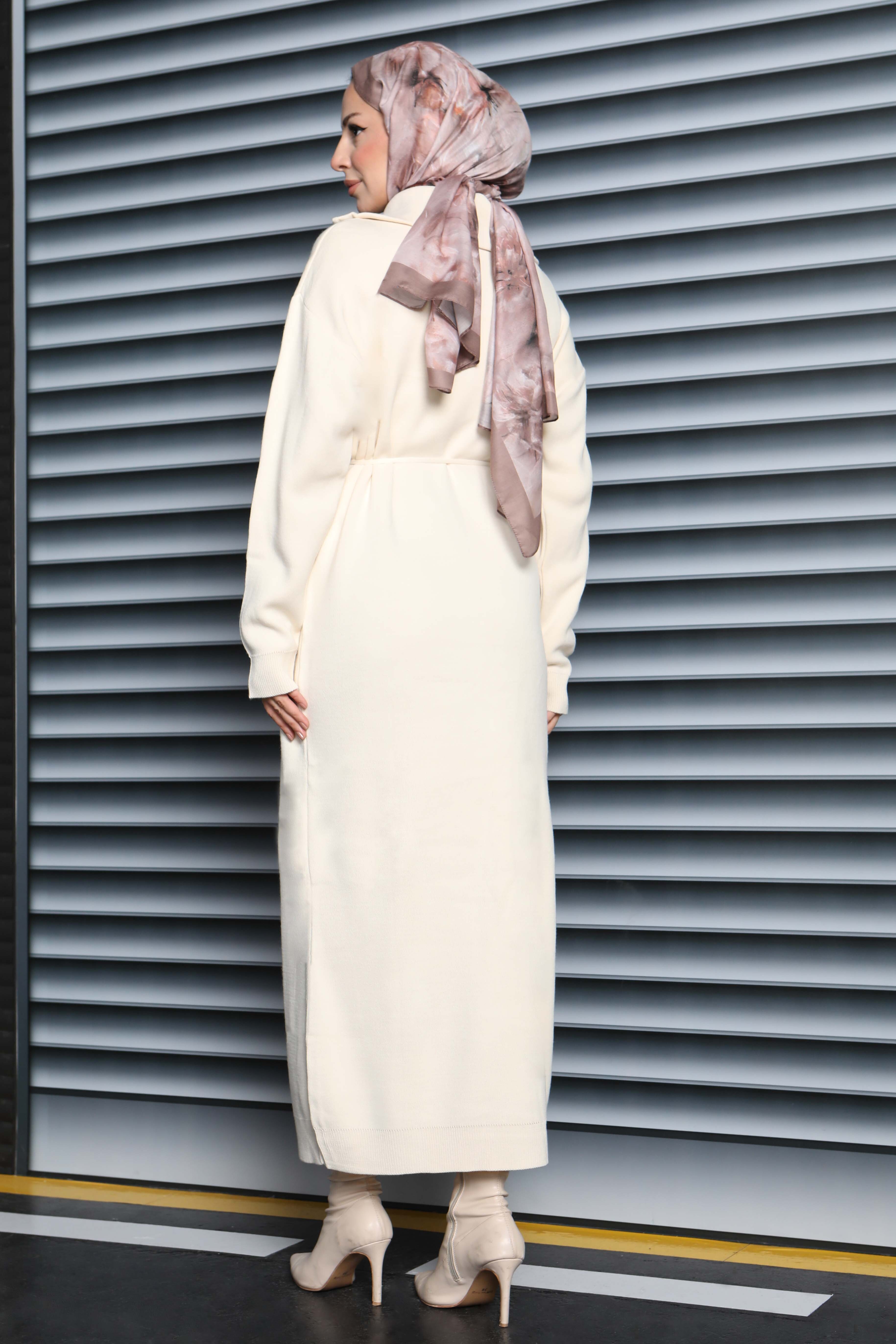 Kamyoncu Yaka Triko Elbise - 27937-KREM - 5