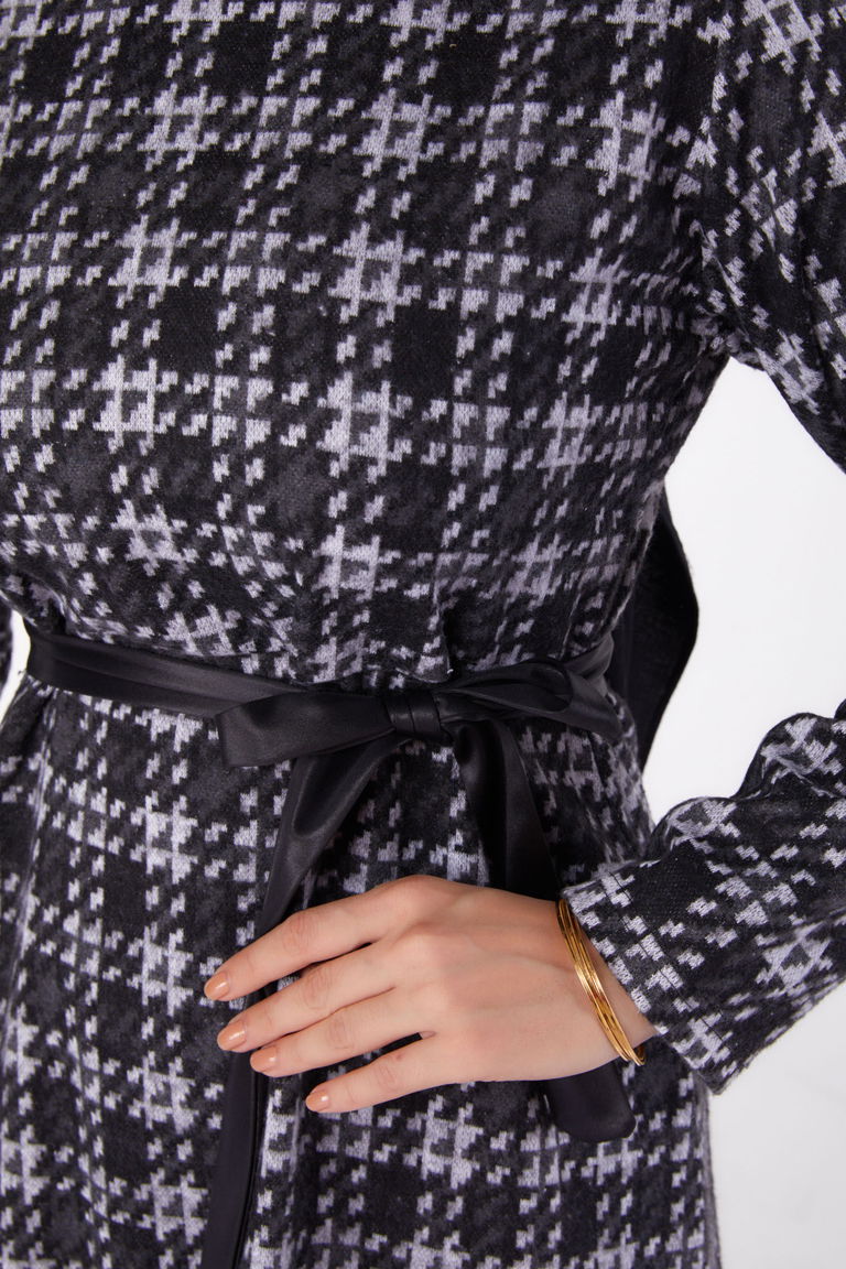 Kazayağı Desenli Kuşaklı Elbise - 27756-HAKI - TOFİSA