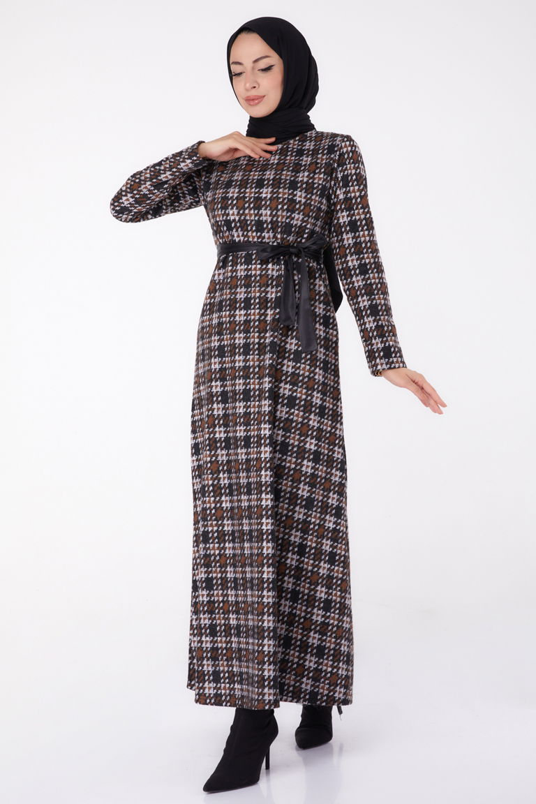 Kazayağı Desenli Kuşaklı Elbise - 27756-KAHVE - TOFİSA