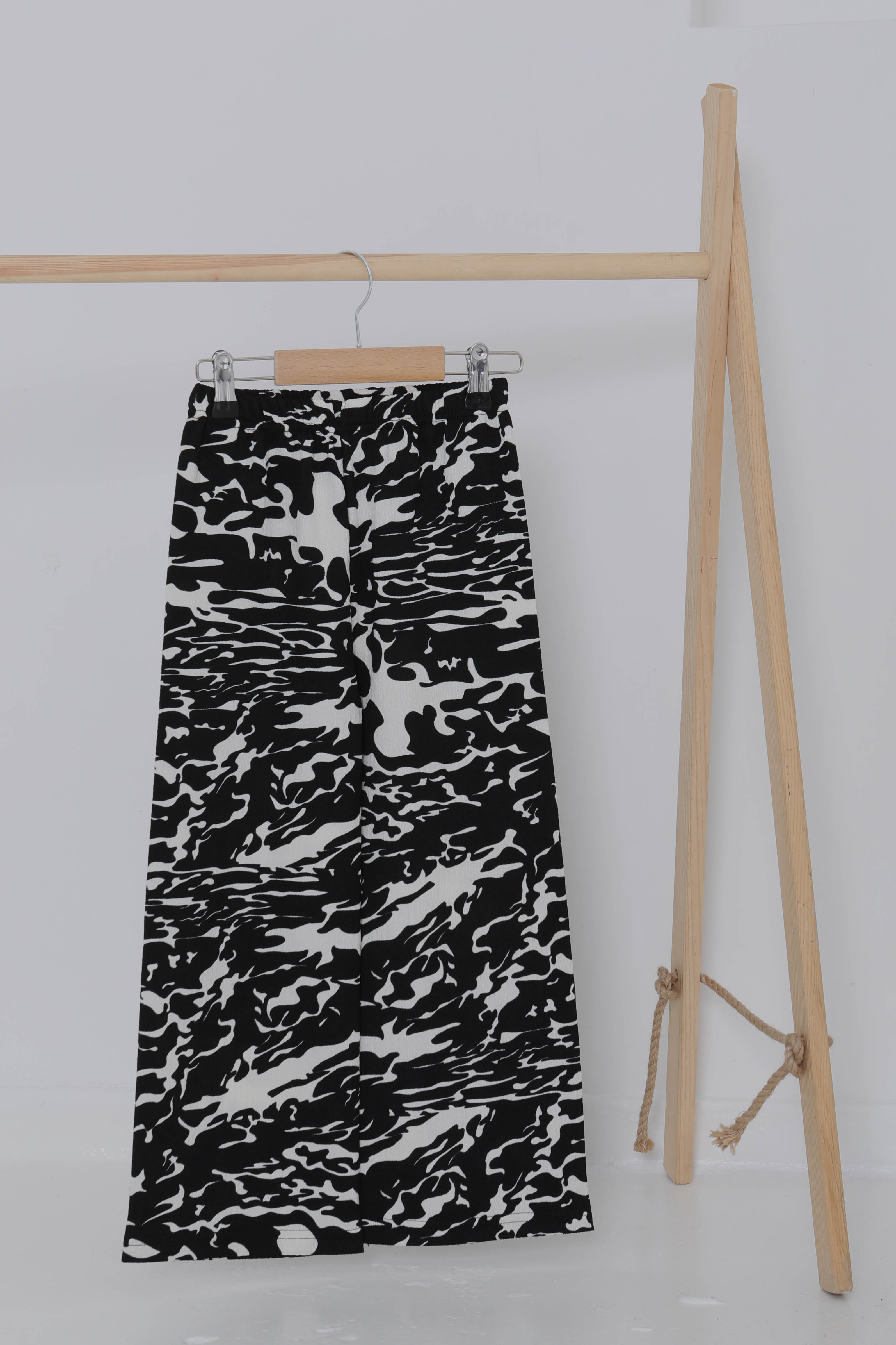 Kız Çocuk Beyaz Leopar Desenli Pijama Altı - 27051 - 1