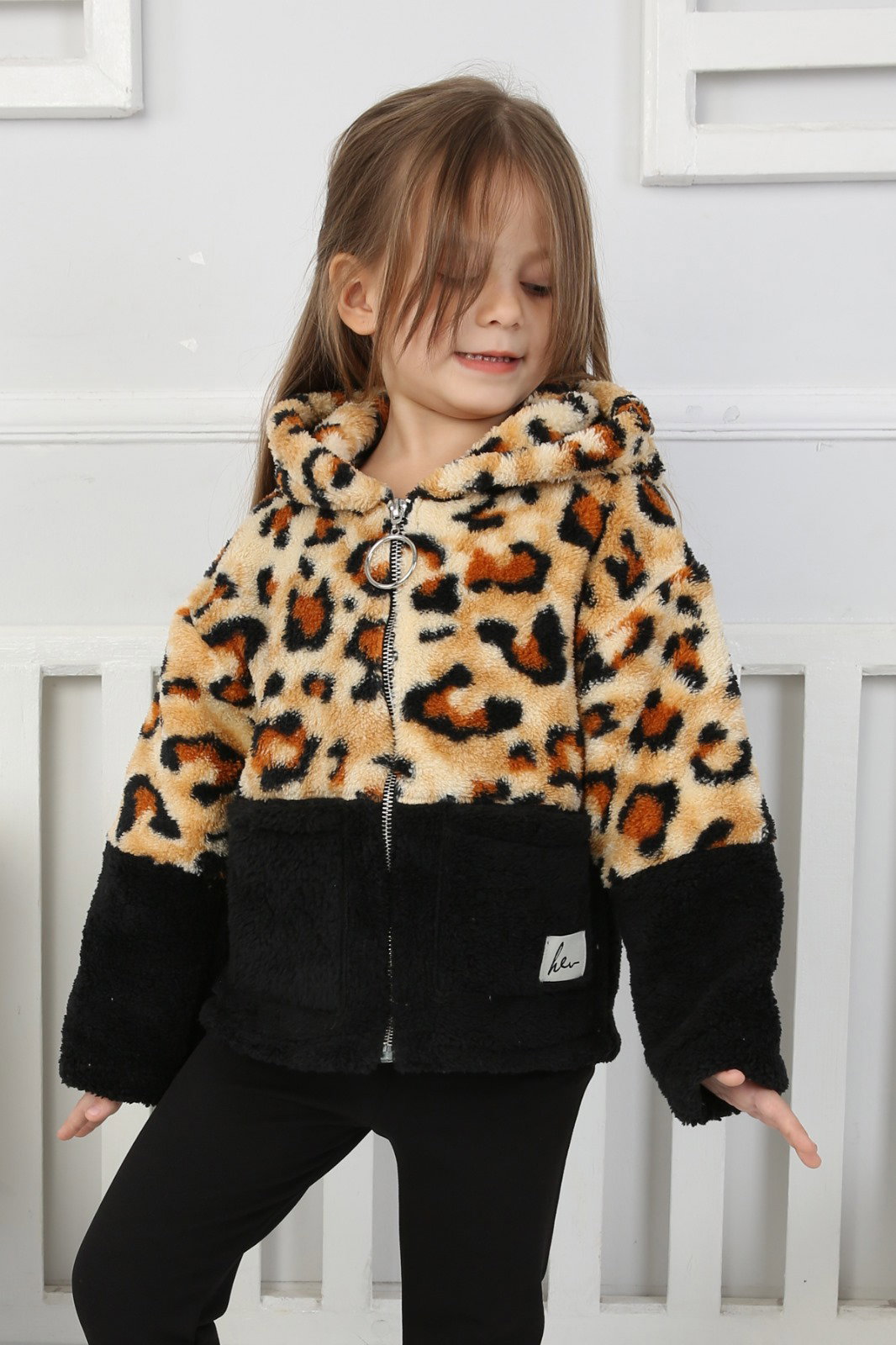 Kız Çocuk Leopar Garnili Peluş Mont - 26700 - 1