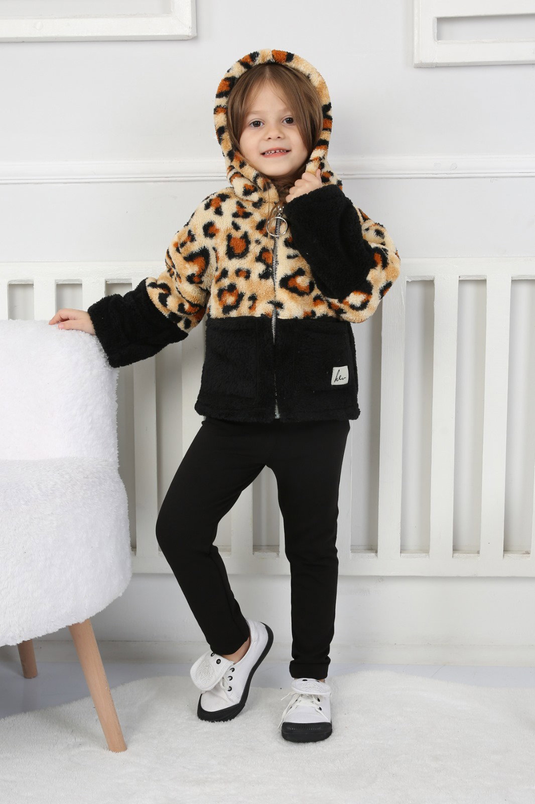 Kız Çocuk Leopar Garnili Peluş Mont - 26700 - 2