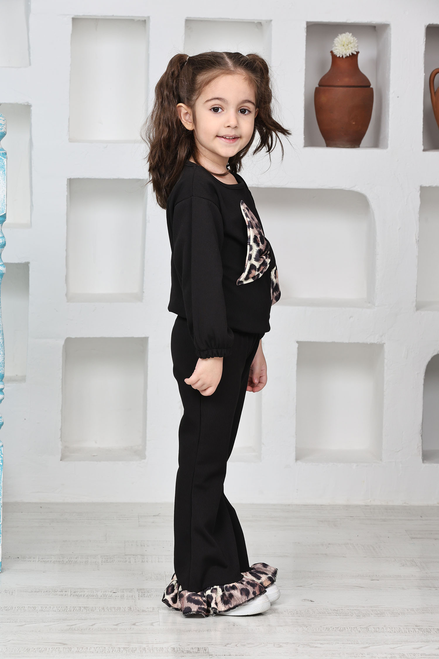 Kız Çocuk Siyah Kız Çocuk Leopar Detaylı Fiyonklu Bluz ve Pantolon Alt Üst Takım - 26816 - 3