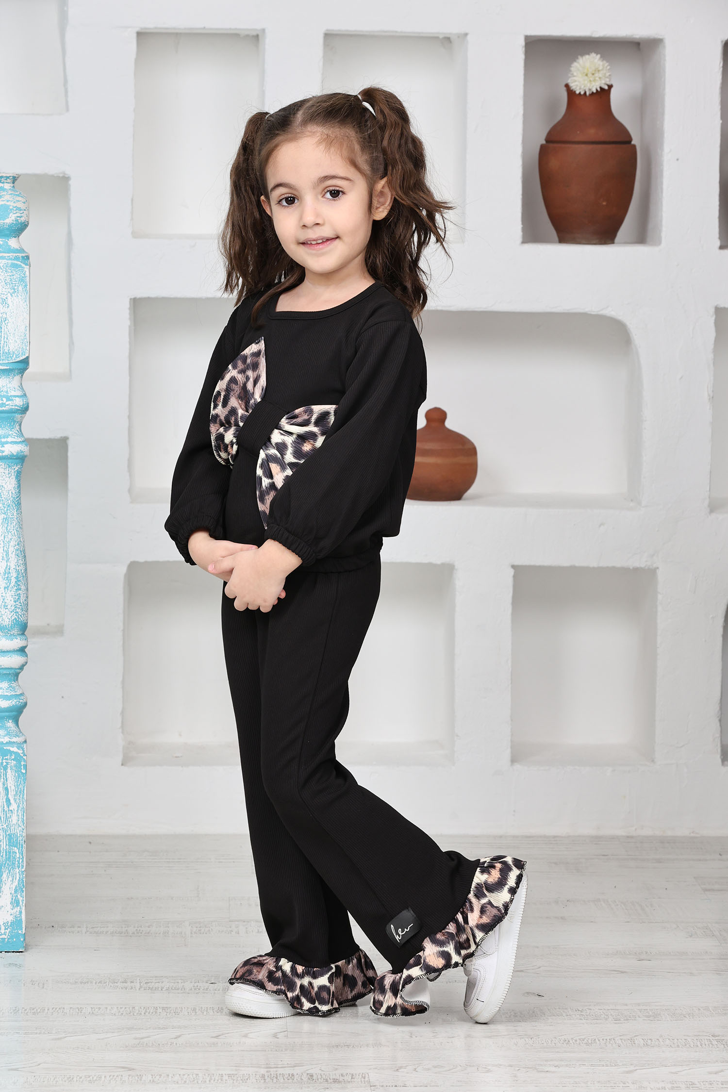 Kız Çocuk Siyah Kız Çocuk Leopar Detaylı Fiyonklu Bluz ve Pantolon Alt Üst Takım - 26816 - 4