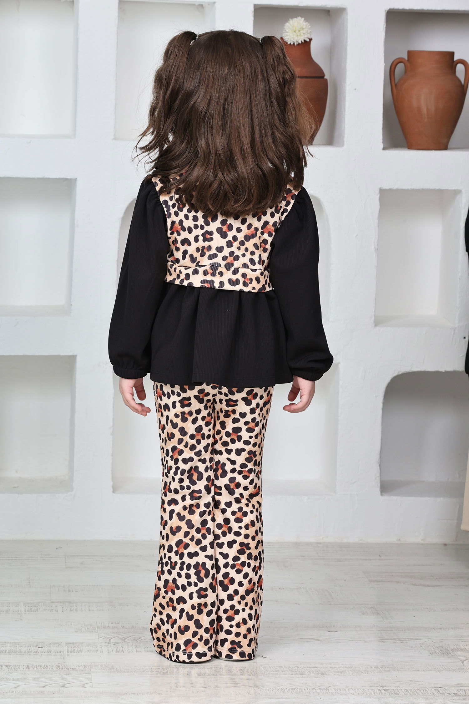 Kız Çocuk Siyah Kız Çocuk Leoparlı Volanlı Bluz ve Pantolon Alt Üst Takım - 26817 - 5