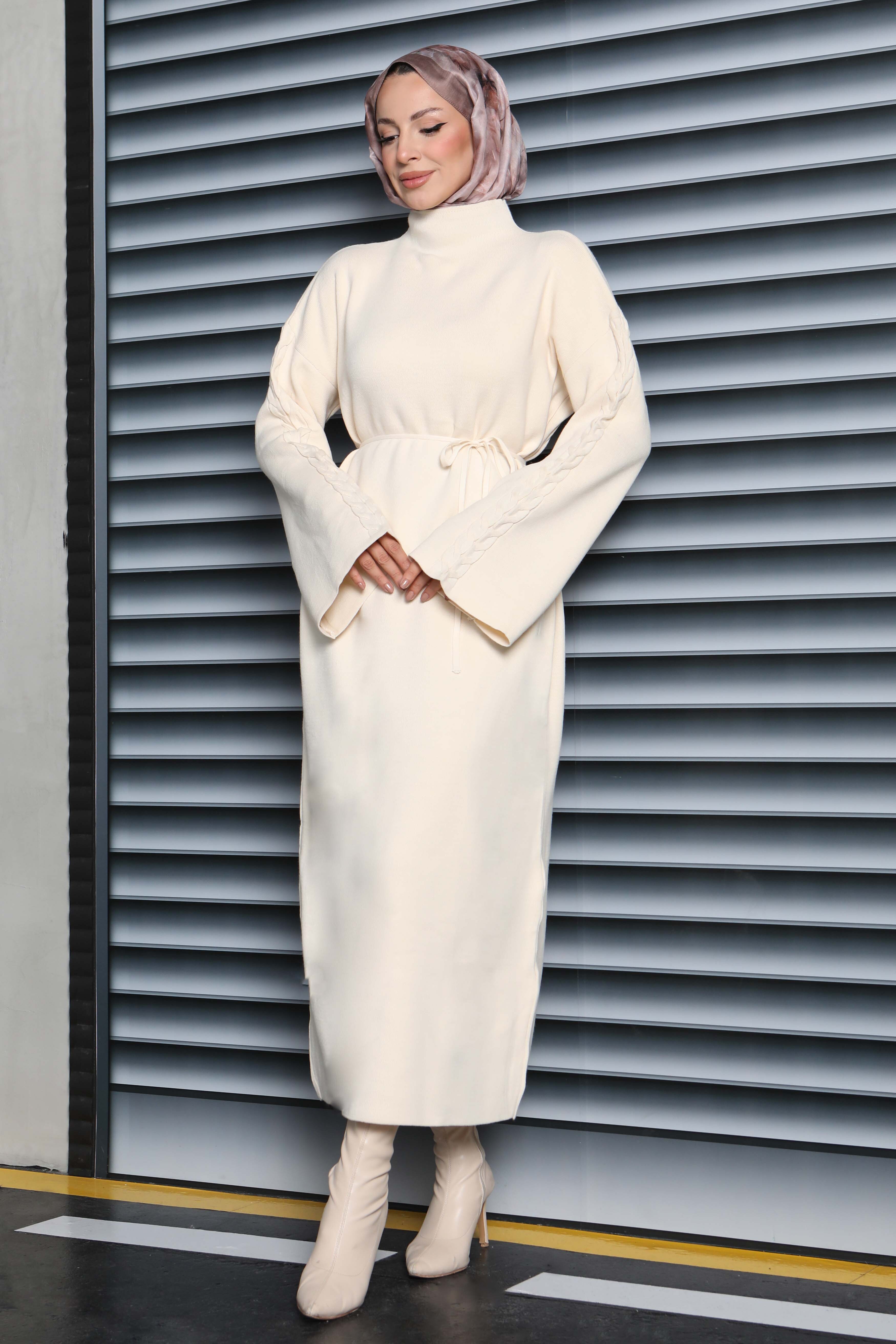 Kolda Örgü Detaylı Triko Elbise - 27925-KREM - 3