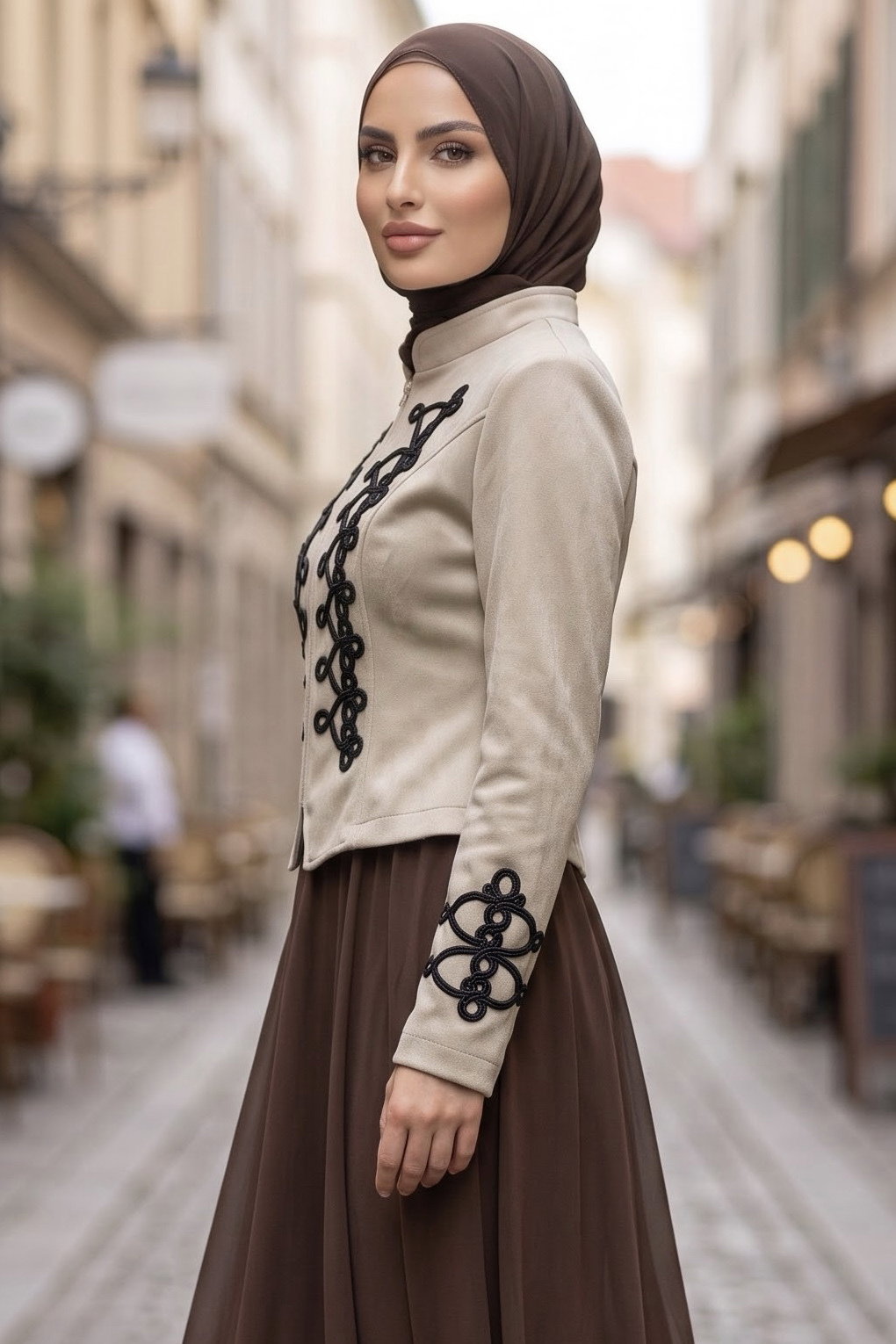 Kolda Ve Göğüste İşleme Detaylı Kısa Süet Ceket Krem - 29238-KREM - 2
