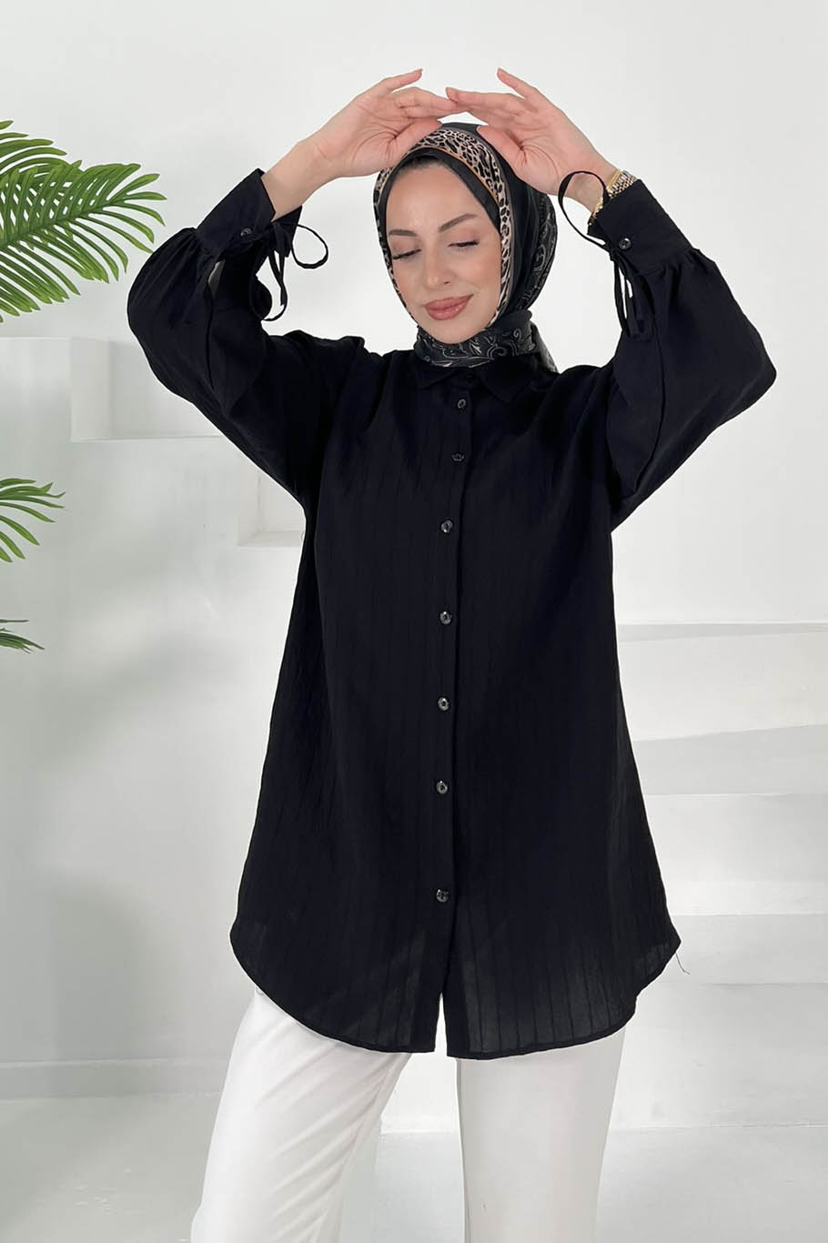 Kolları Bağcık Detaylı Tunik Siyah - 27001 - 2
