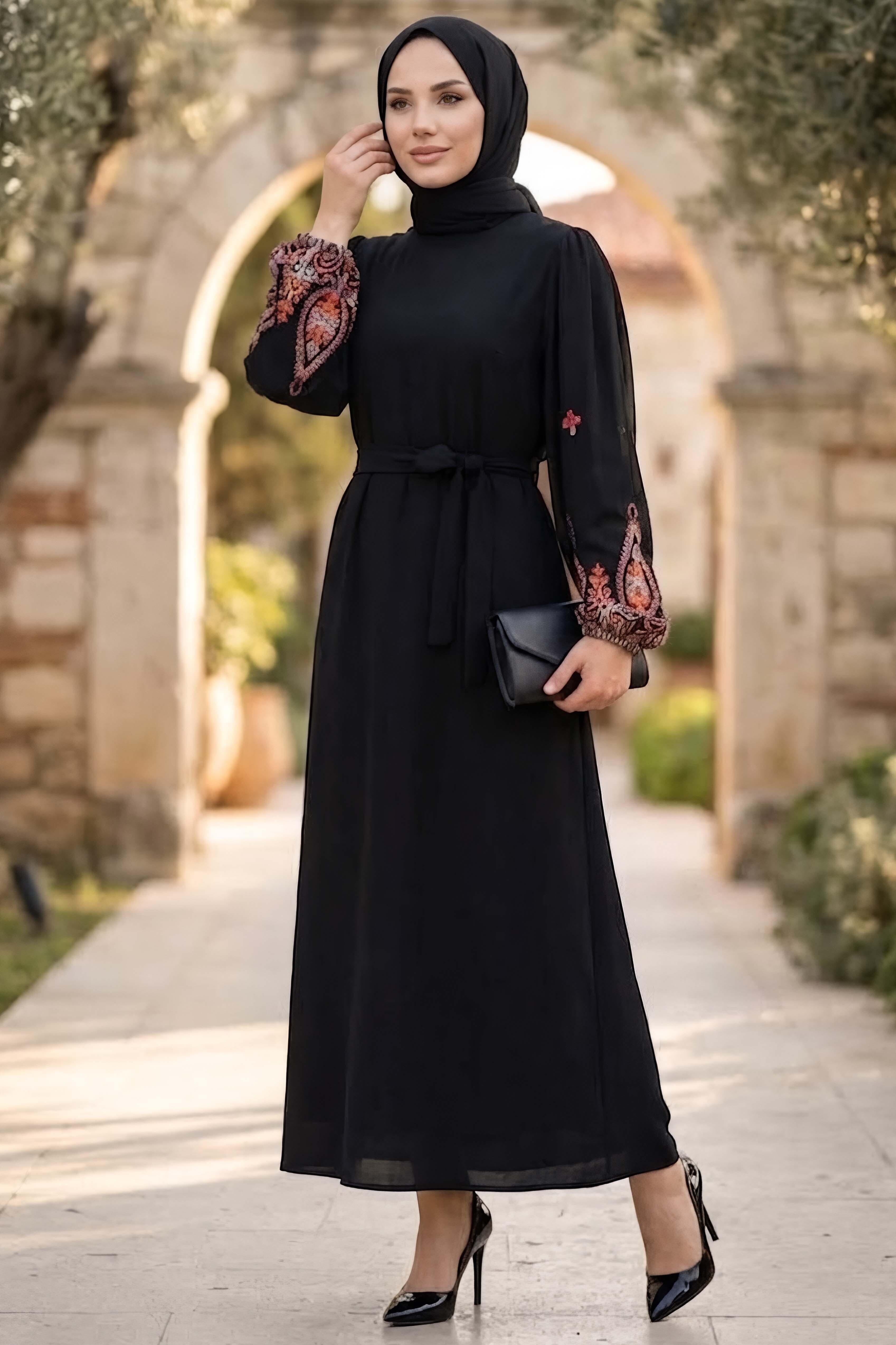 Kolları Nakışlı Kemerli Elbise Siyah - 28930-SIYAH - 1
