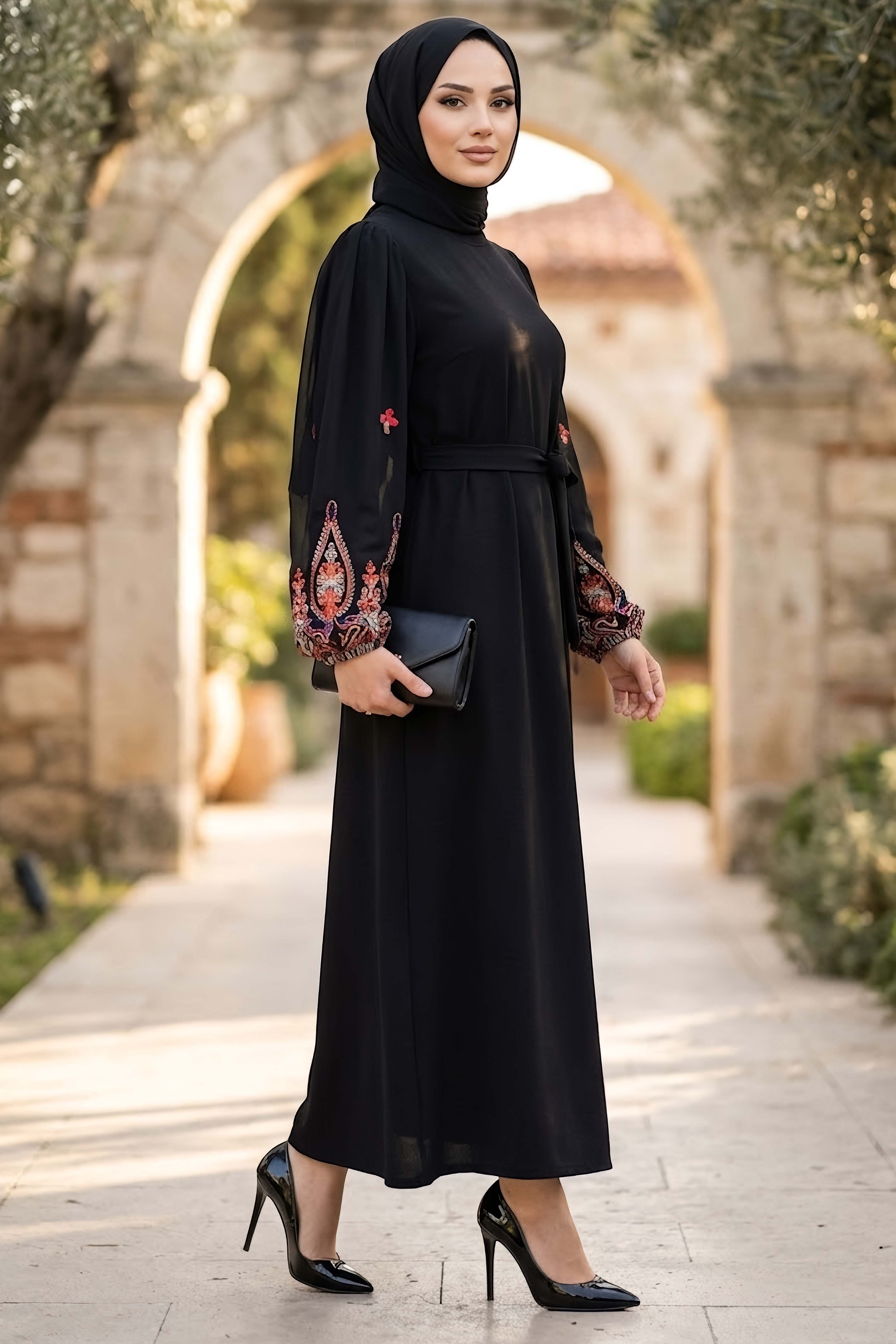 Kolları Nakışlı Kemerli Elbise Siyah - 28930-SIYAH - 2