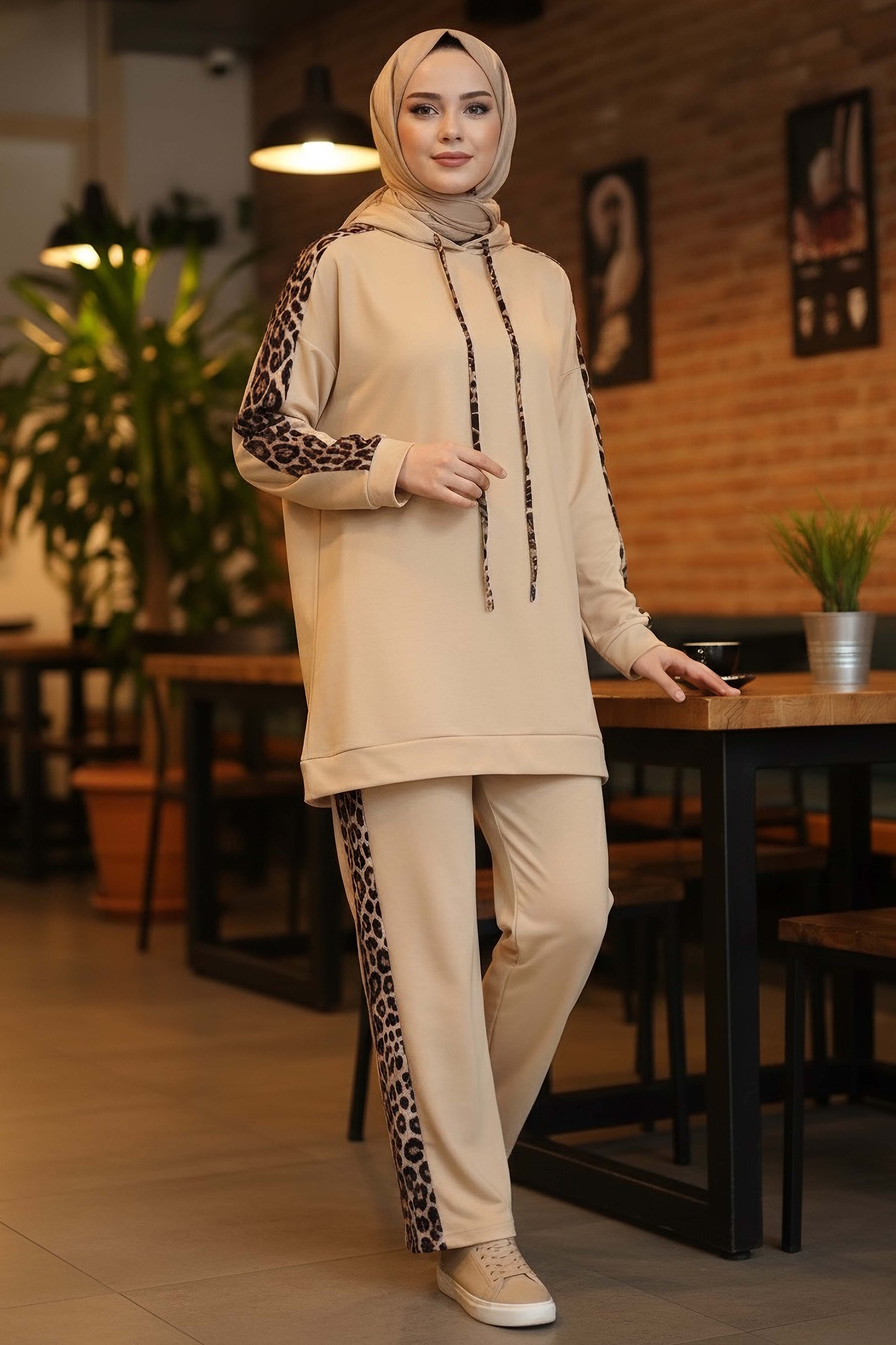 Leopar Şerit Detaylı İki İplik İkili Takım - 2051-KREM - 2